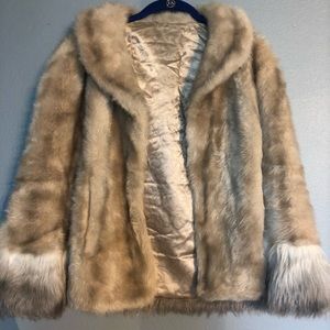 Regina Glenara by Glenoit Fur Cape